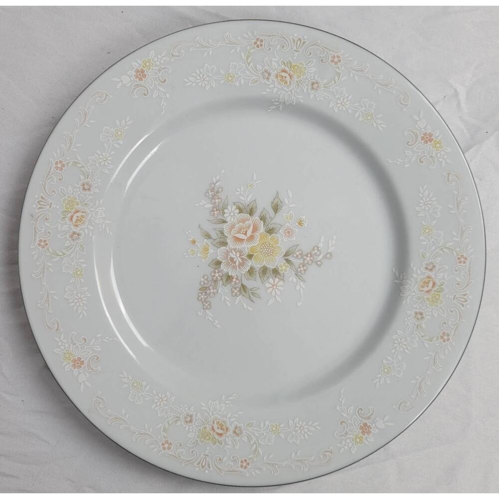 Crescent Fine China Jie Pai Dessert Plate Painted Golden Flowers and Accents